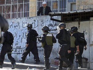 Israeli riot police patrol Isiwiya in East Jerusalem
