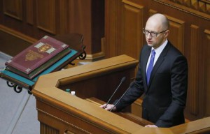 Ukraine parliament re-elects Yatsenyuk as prime minister, Groysmanas Parliament speaker
