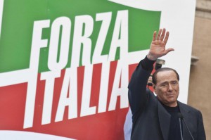 Roma, Silvio Berlusconi commosso tra i sostenitori