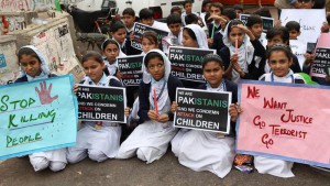 Pakistan intensifies anti-Taliban offensive after school massacre