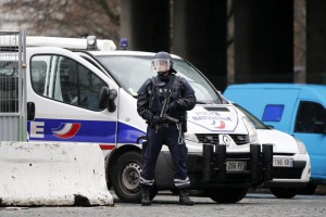 Police hunt for Charlie Hebdo suspects