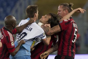 Calcio: Milan; Mexes non convocato per scelta del club