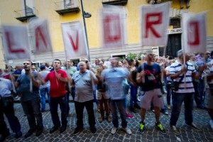 Lavoro:Napoli;precari Bros in piazza,15 anni possono bastare