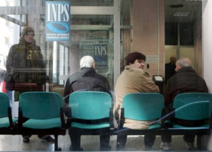 Inps: 6,8 milioni pensionati sotto 1.000 euro mese, il 43%