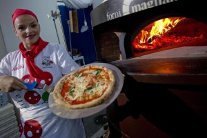 Pizza Village su lungomare Napoli