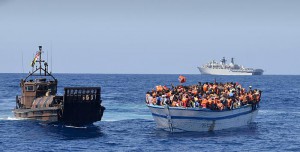 Immigrazione: Skynews,in migliaia alla deriva in Libia