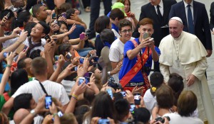 Pope Francis  during an audience with members of the Eucharistic Youth Movement in the Paul VI hall, Vatican City, 07 August 2015.   ANSA/ETTORE FERRARI