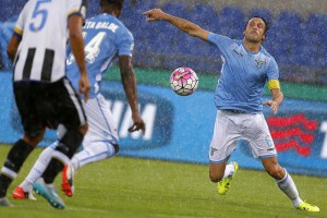 SS Lazio's Stefano Mauri during the Italian Serie A soccer match between SS Lazio and Udinese at the Olimpico stadium in Rome, Italy, 13 September 2015.  ANSA/RICCARDO ANTIMIANI