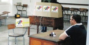 Mesa-de-votacion