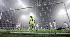 The goal scored by Inter's Adem Ljajic (not seen) during the Italian Serie A soccer match FC Inter vs Genoa CFC at Giuseppe Meazza stadium in Milan, Italy, 05 December 2015. ANSA/MATTEO BAZZI