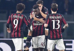 AC Milan's Italian forward, Mario Balotelli (C), jubilates with his teammates after scoring on penalty the goal during the Italy Cup first leg semifinal soccer match US Alessandria vs AC Milan at Olimpico stadium in Turin, Italy, 26 January 2016. ANSA/ALESSANDRO DI MARCO