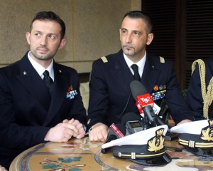 I fucilieri di Marina Massimiliano Latorre (S) e Salvatore Girone  a New Delhi  6  febbraio 2014.  ANSA