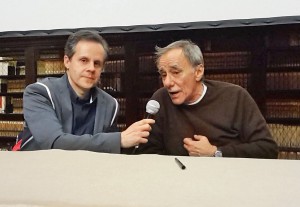 Roberto Vecchioni intervistato dal giornalista Emilio Buttaro