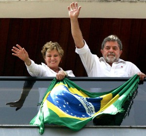 Lula con la moglie «first lady italiana» Marisa subito dopo la vittoria