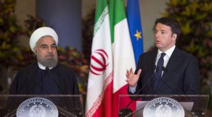 Renzi e Rouhani durante la visita a Roma