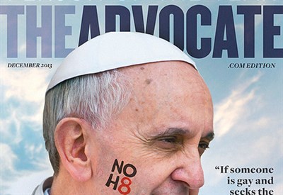 La copertina della rivista Advocate con la foto di Papa Francesco