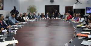Maduro preside el Consejo de Ministros