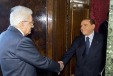 Il Presidente della Repubblica Sergio Mattarella con Silvio Berlusconi.