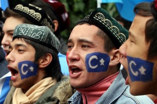 Uiguri, i mussulmani cinesi dello Xinjiang.