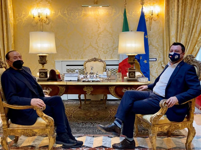 Un momento dell'incontro di Silvio Berlusconi con Matteo Salvini,