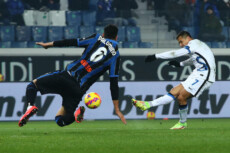 Alexis Sanchez in azione nella partita Atalanta-Inter finita 0-0.