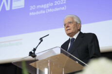 Il Presidente della Repubblica Sergio Mattarella durante il suo intervento alla cerimonia in occasione della ricorrenza del 10° anniversario del sisma in Emilia del maggio 201